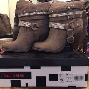 NWT Rhinestone Boots